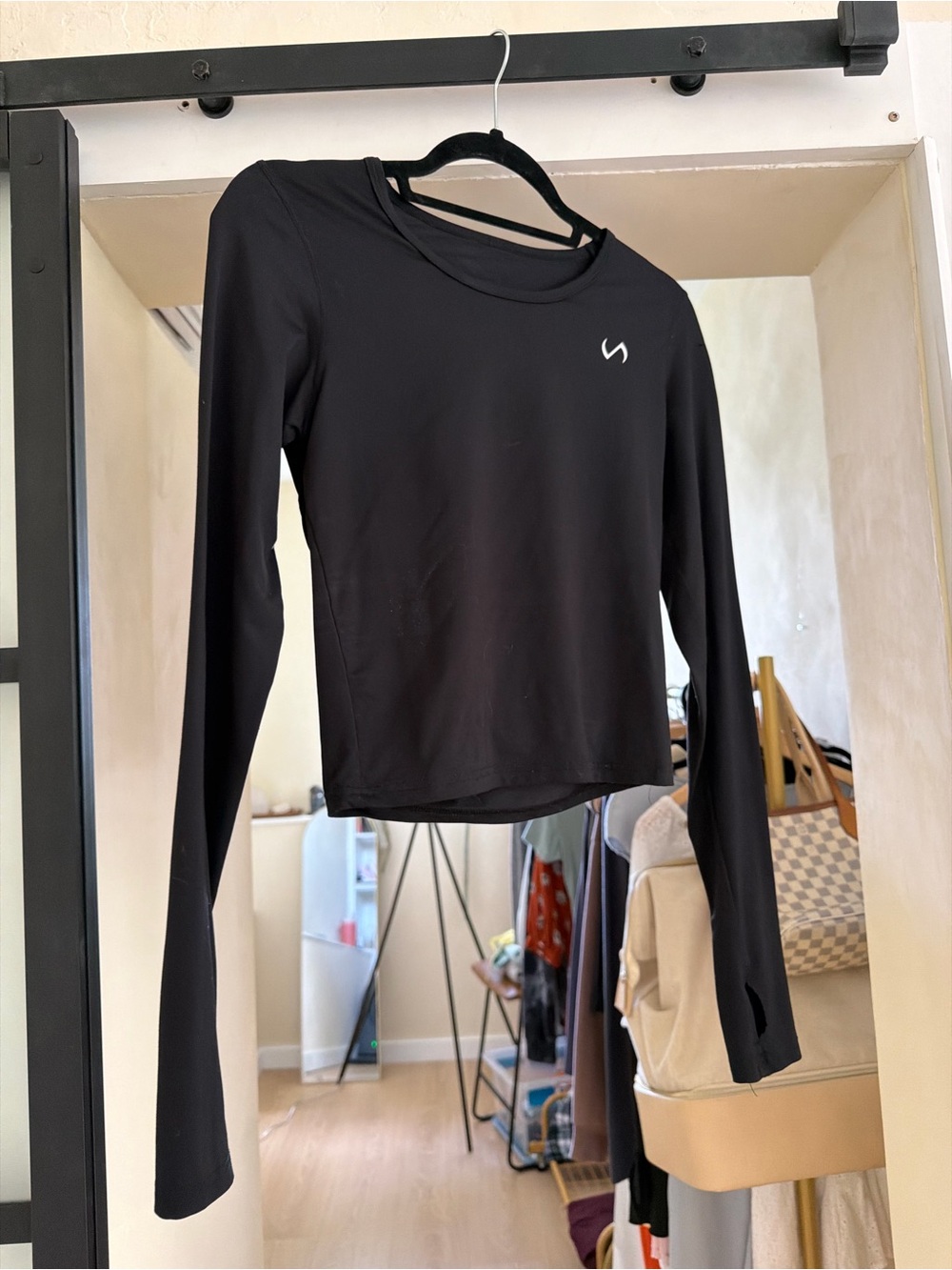 TLF Black Long-Sleeve Women's Active Top
